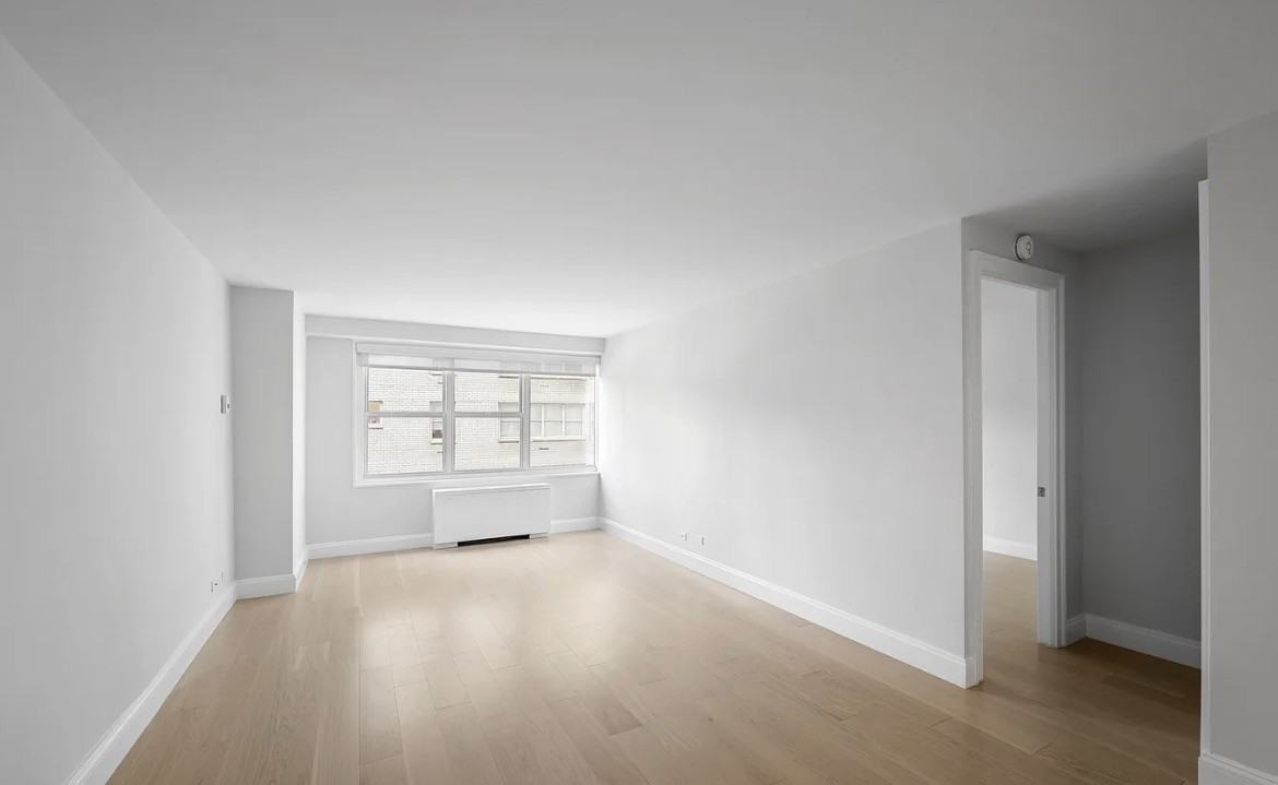 155 W 68th St #815 - Photo 4 of 8
