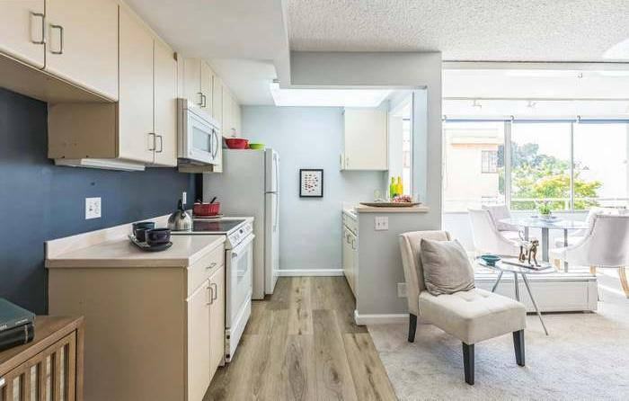 2550 Dana St - Photo 6 of 10