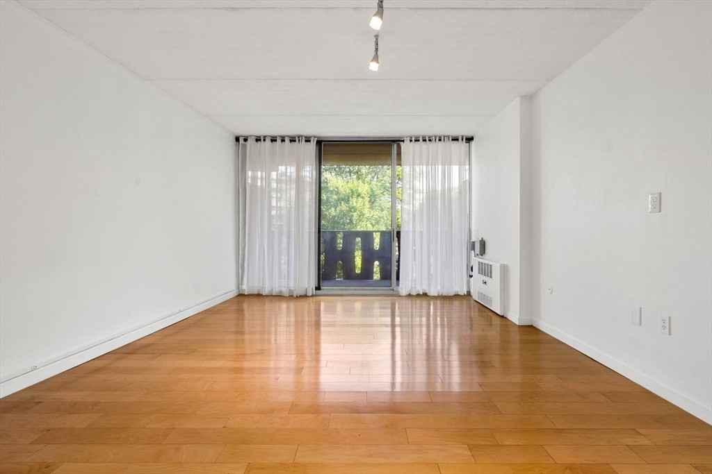 200 Swanton St - Photo 3 of 15