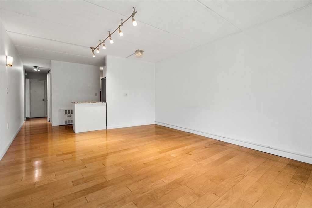 200 Swanton St - Photo 4 of 15