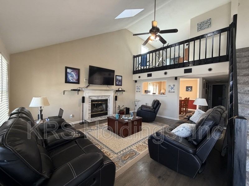 6040 Capital Pl - Photo 2 of 15