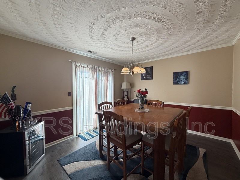 6040 Capital Pl - Photo 3 of 15