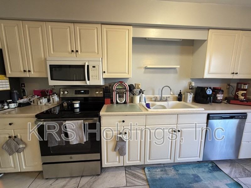 6040 Capital Pl - Photo 5 of 15