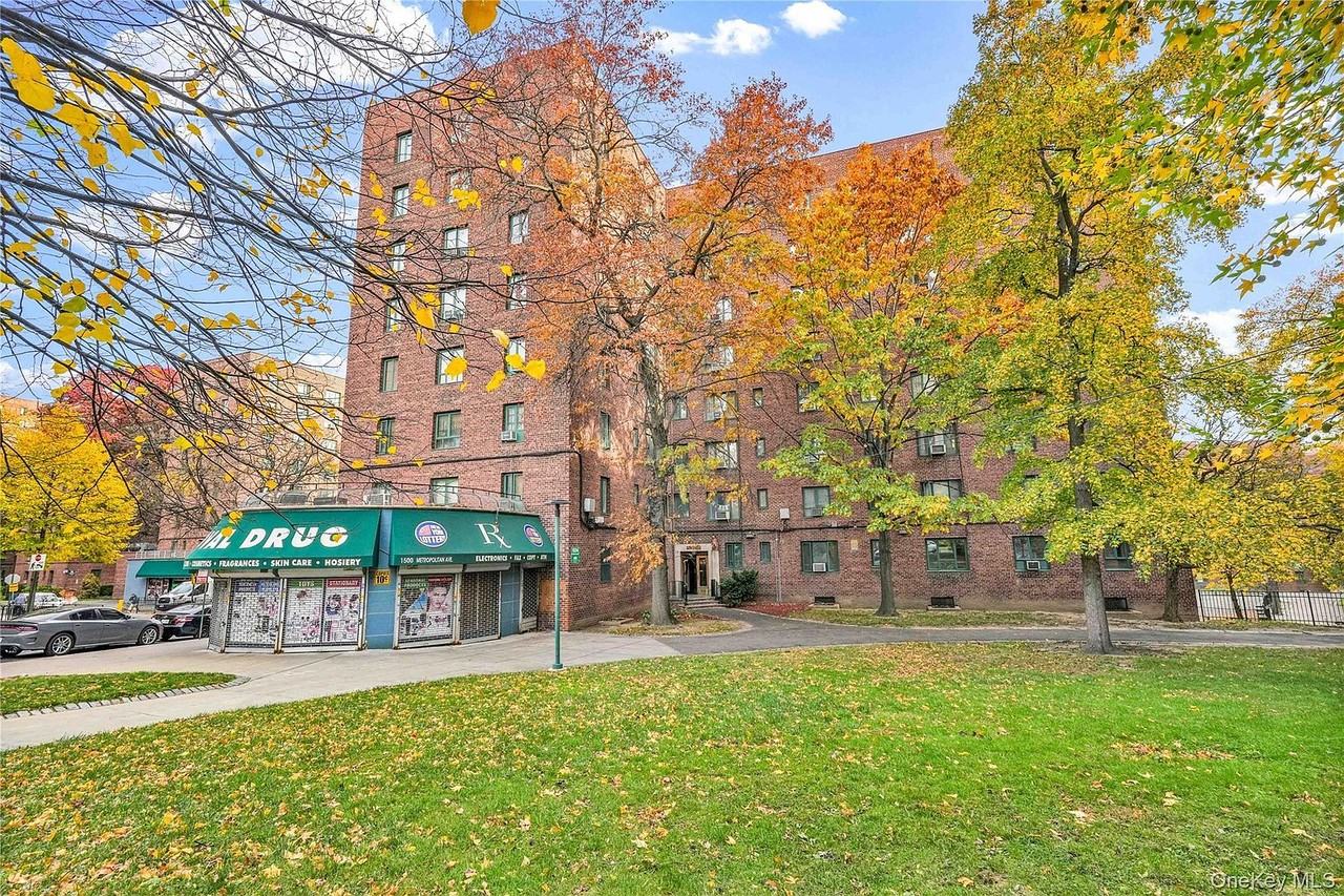 1439 Wood Rd #8F - Photo 5 of 7