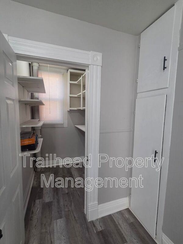 1024 Roosevelt Ave - Photo 6 of 16