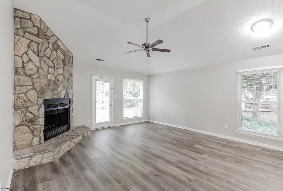 6103 Kris Ln - Photo 6 of 16