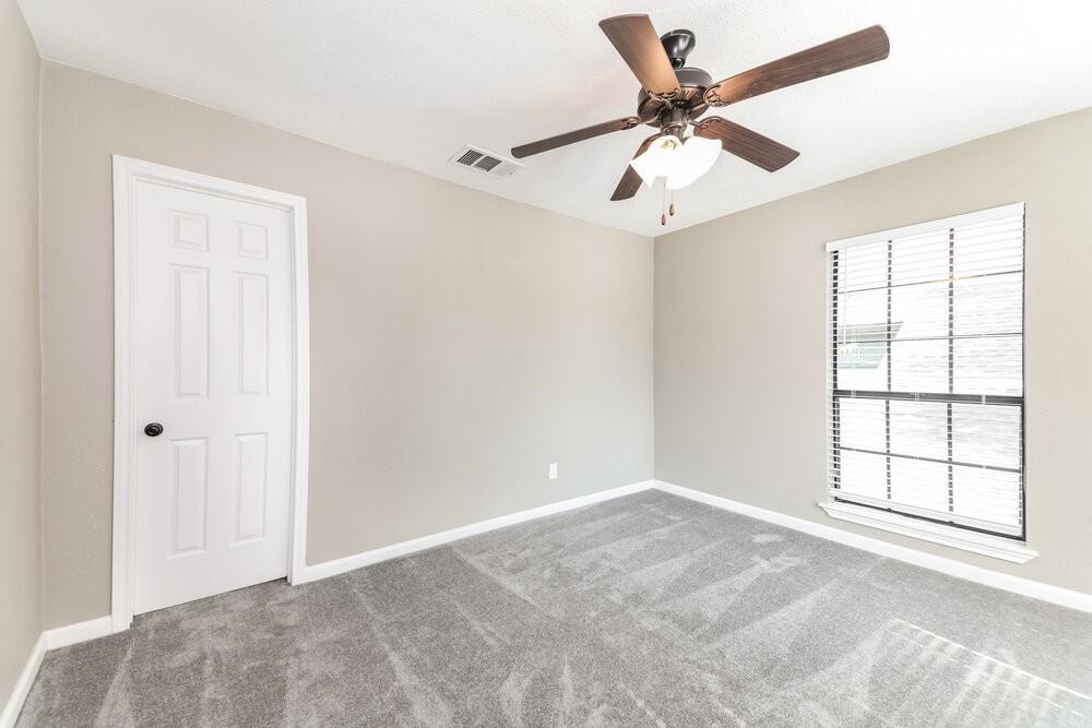 4044 Windhaven Ln - Photo 7 of 17