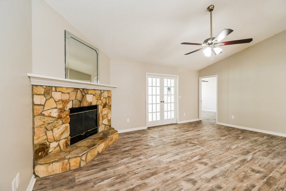 1630 Farm Way - Photo 4 of 16