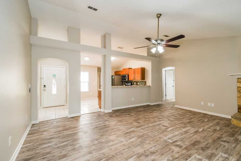 1630 Farm Way - Photo 5 of 16