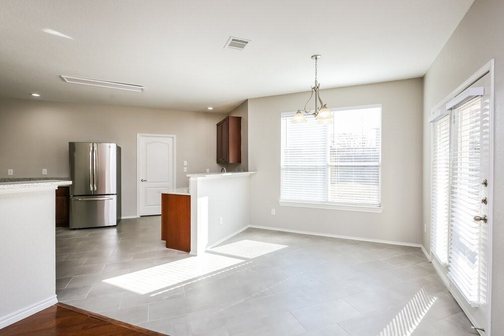 8409 Star Thistle Dr - Photo 7 of 17