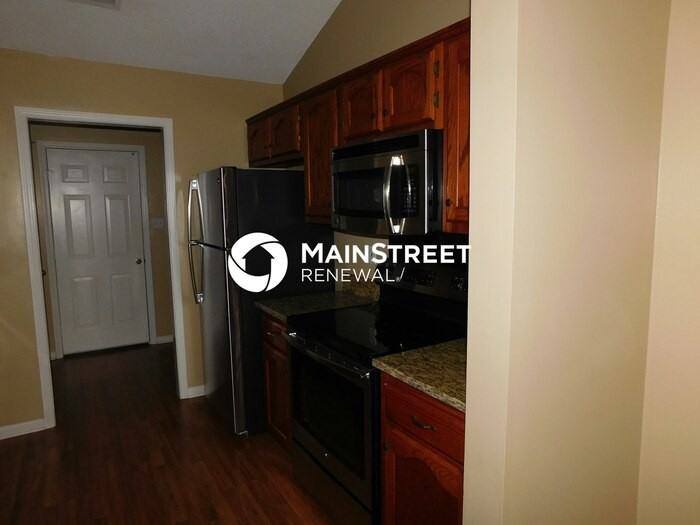 1688 Sarah Ann Dr W - Photo 3 of 28