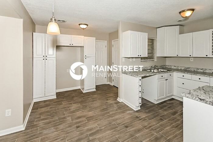 886 Valley Springs Dr - Photo 6 of 16