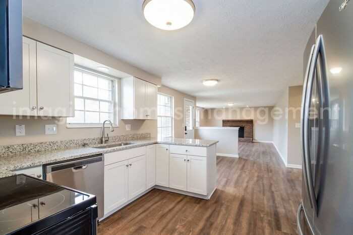 662 Hillgrove Ct - Photo 7 of 21