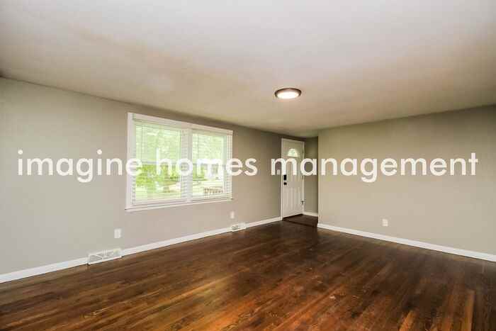 604 Nw 88th Ter - Photo 3 of 16