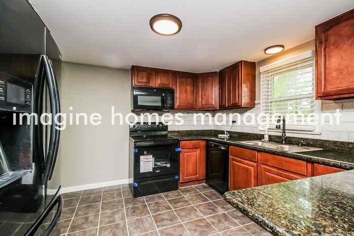 604 Nw 88th Ter - Photo 7 of 16