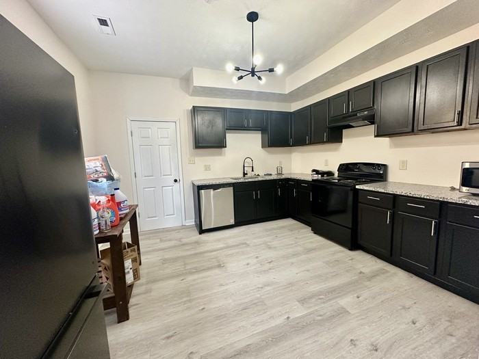 47 S Lasalle St - Photo 6 of 12