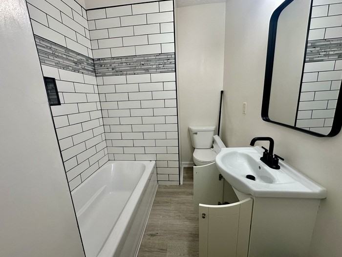 47 S Lasalle St - Photo 6 of 13