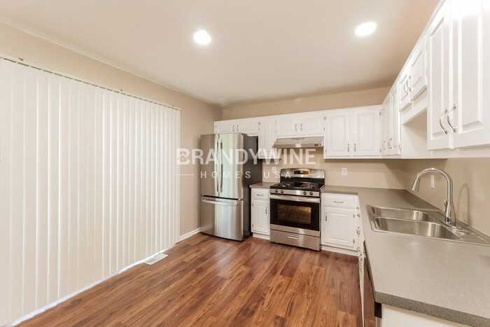 800 S Butler Dr - Photo 6 of 22