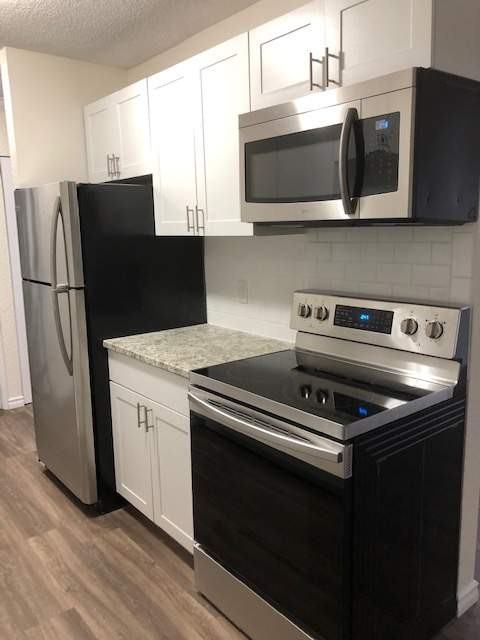 Rosedale Manor - Photo 3 of 32