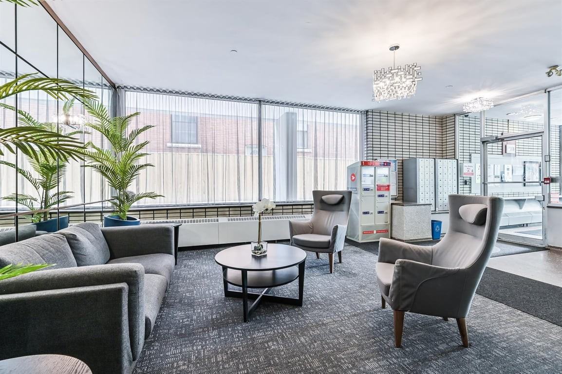 169 St George - Photo 4 of 50