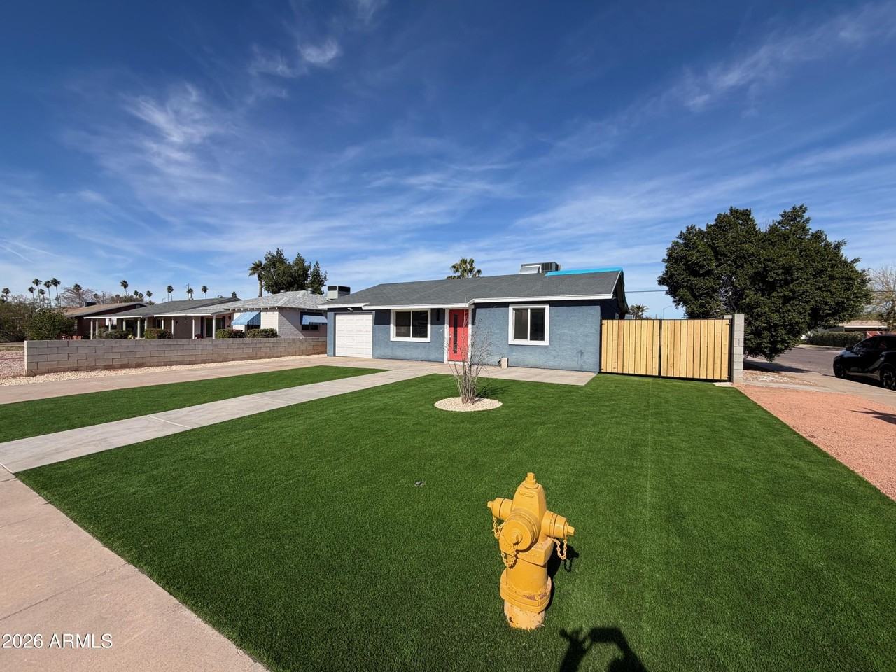 1346 E Almeria Rd - Photo 2 of 11