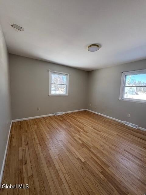 10 Flicker Dr - Photo 6 of 15