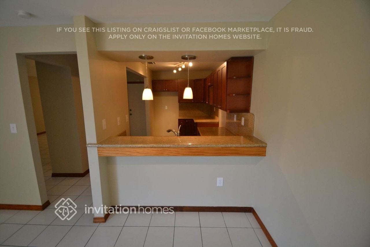 15411 Sw 144th Ave - Photo 4 of 10