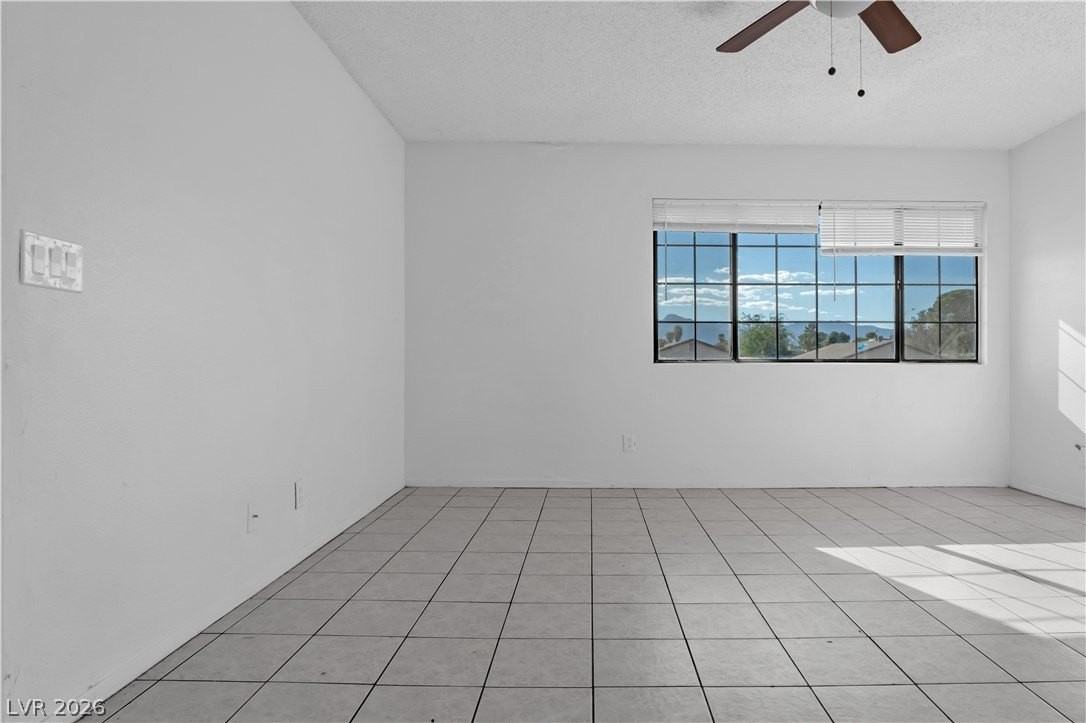 2221 N Jones Blvd #3 - Photo 3 of 16