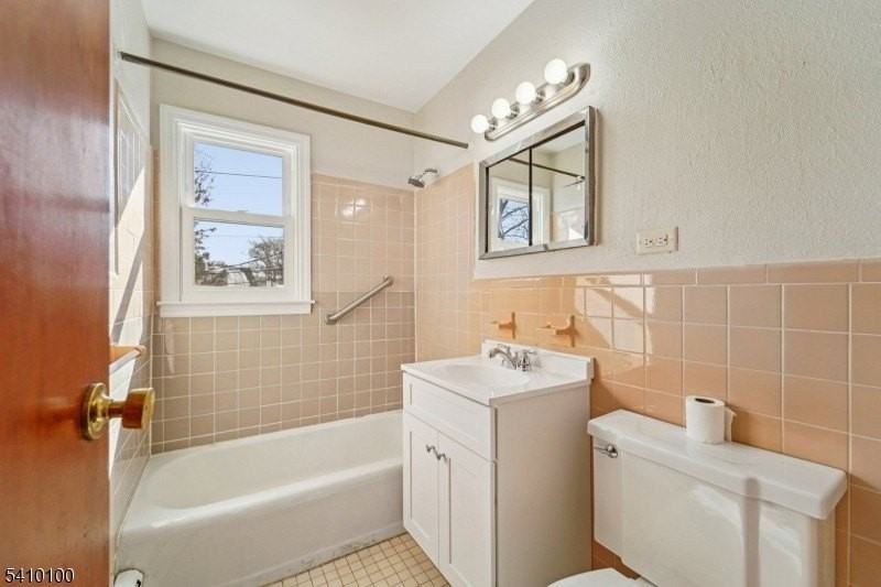 476 Joralemon St #5 - Photo 5 of 18