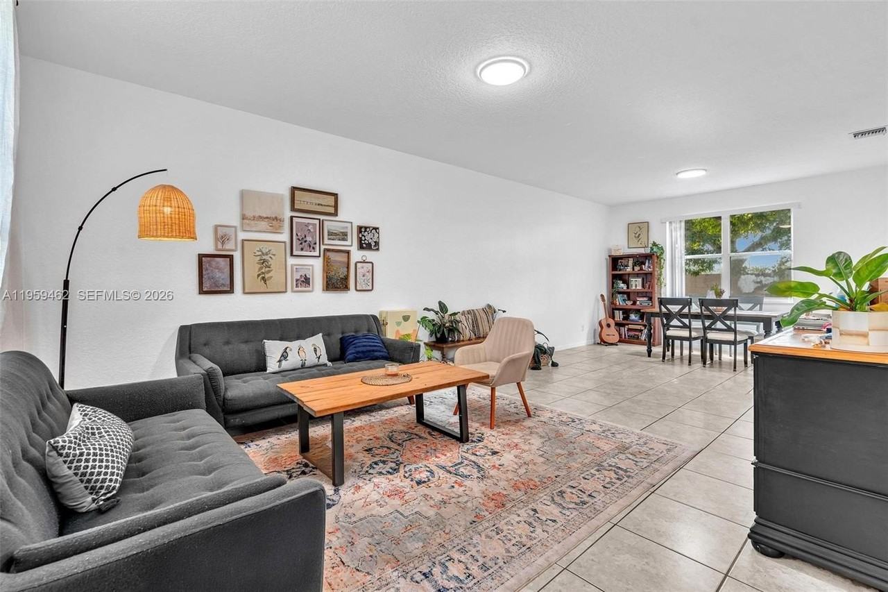 2927 Bogota Ave - Photo 6 of 50