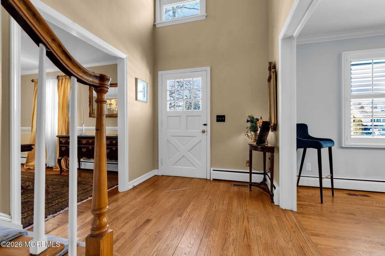 506 6th Ave - Photo 6 of 35