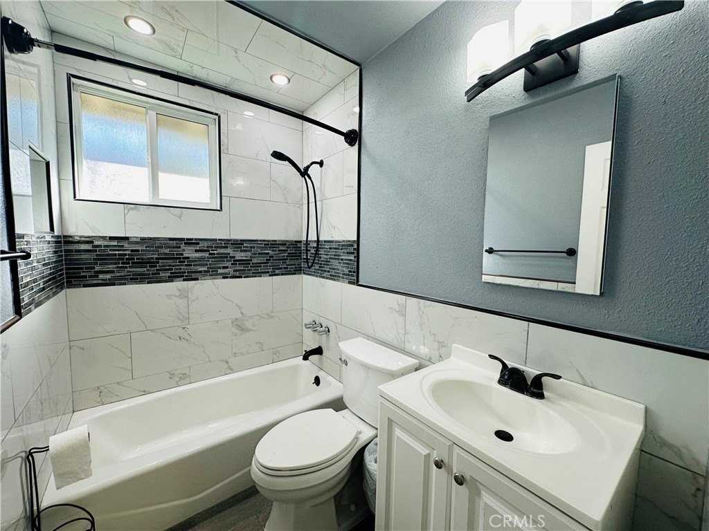 761 N L St - Photo 4 of 11