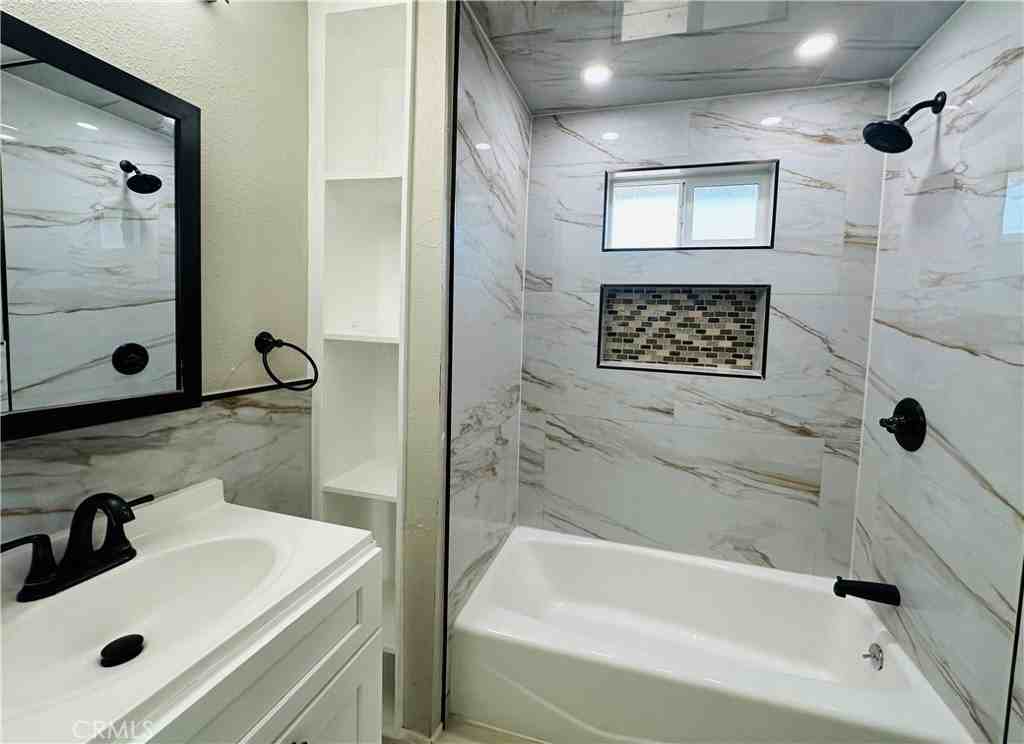 761 N L St - Photo 7 of 11