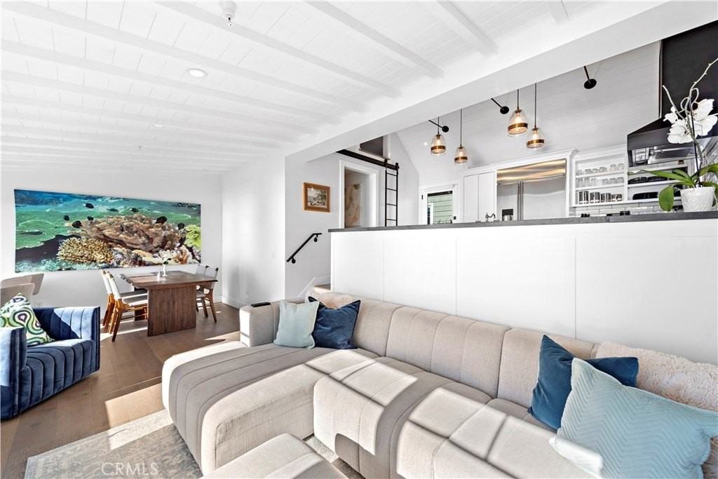 154 Pearl St - Photo 7 of 50