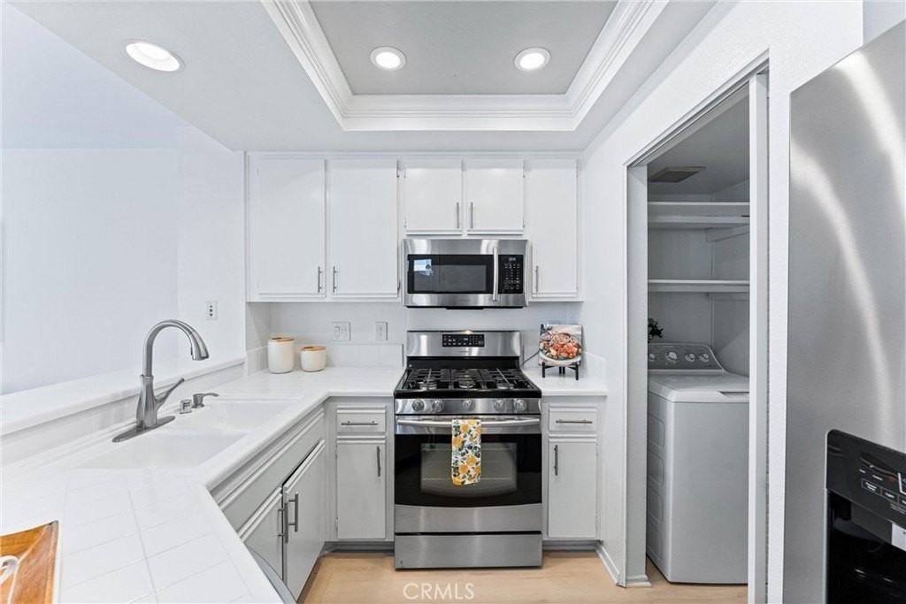 85 Briarglen - Photo 3 of 22