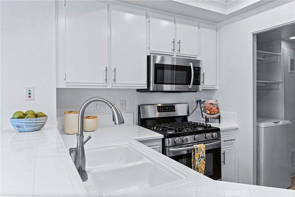 85 Briarglen - Photo 4 of 22