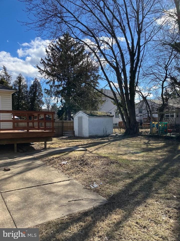 2626 Belmont Ave - Photo 2 of 8