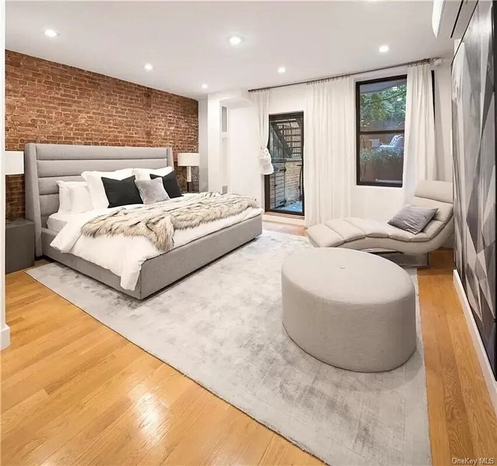 543 3rd Ave #1058845P - Photo 3 of 12