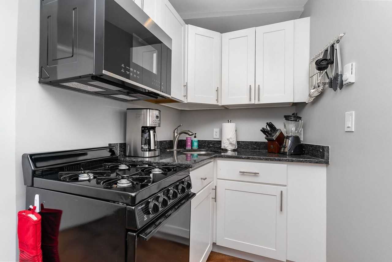 25 Clark St #1364255P - Photo 4 of 11