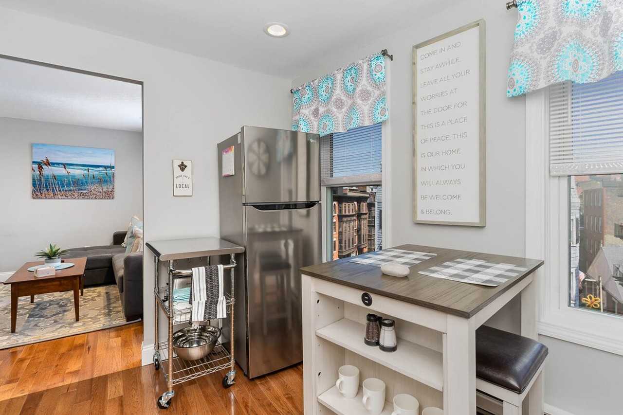 25 Clark St #1364255P - Photo 6 of 11