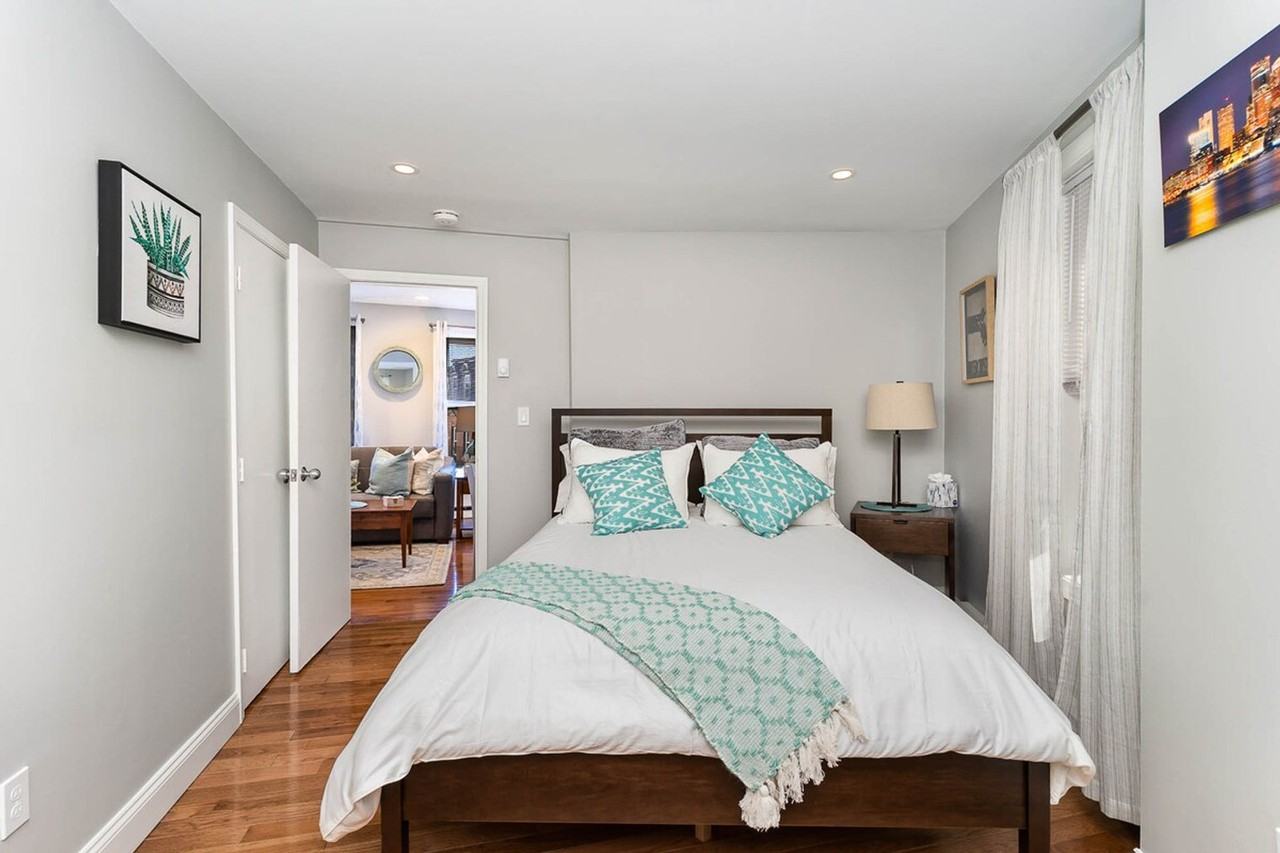 25 Clark St #1364255P - Photo 7 of 11