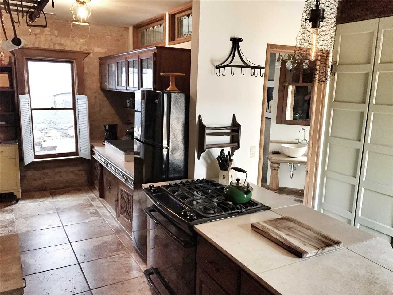 N Almond St - Photo 6 of 22