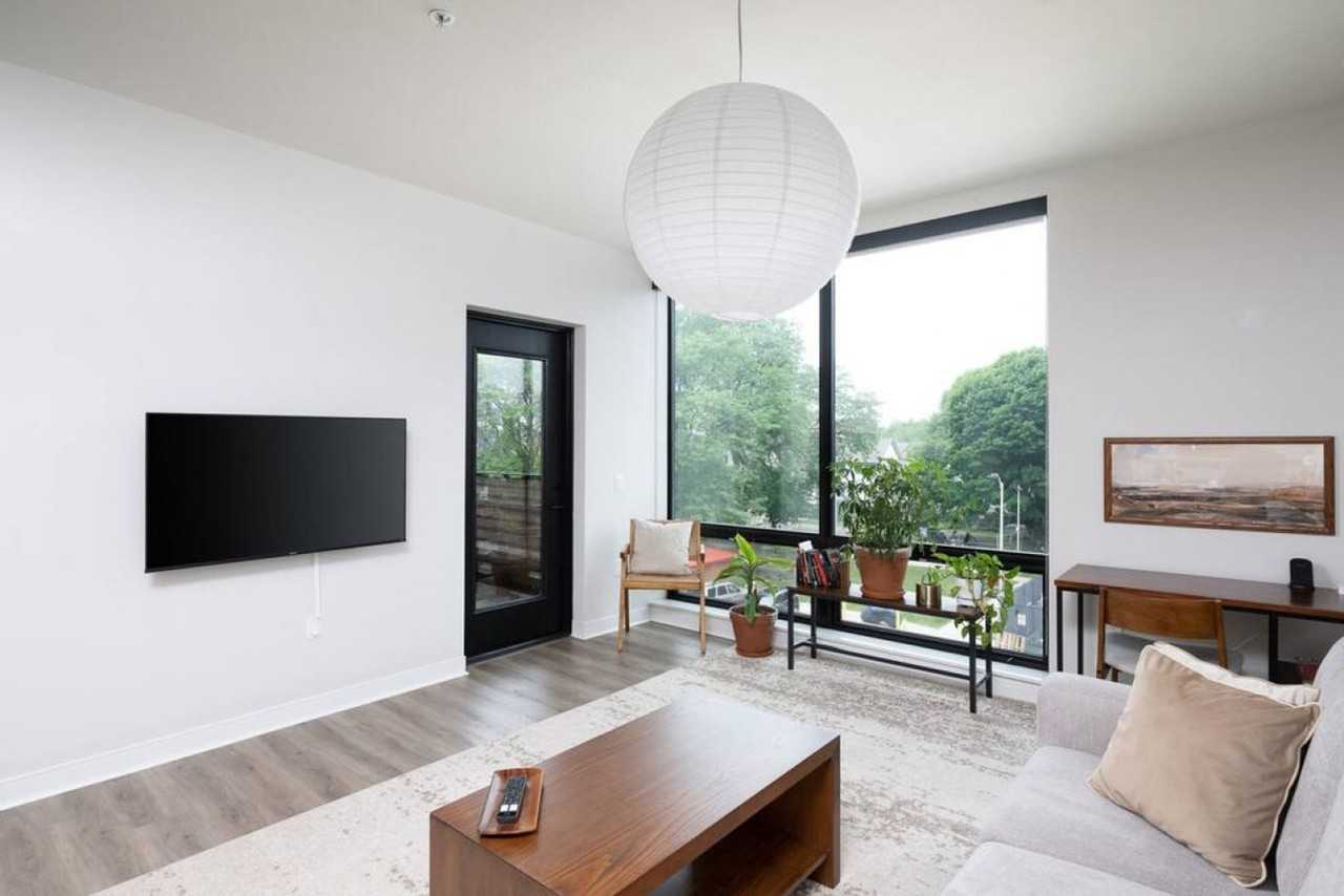 1632 N Franklin Pl #1379005P - Photo 5 of 19