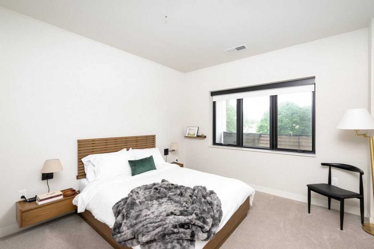 1632 N Franklin Pl #1379005P - Photo 3 of 19