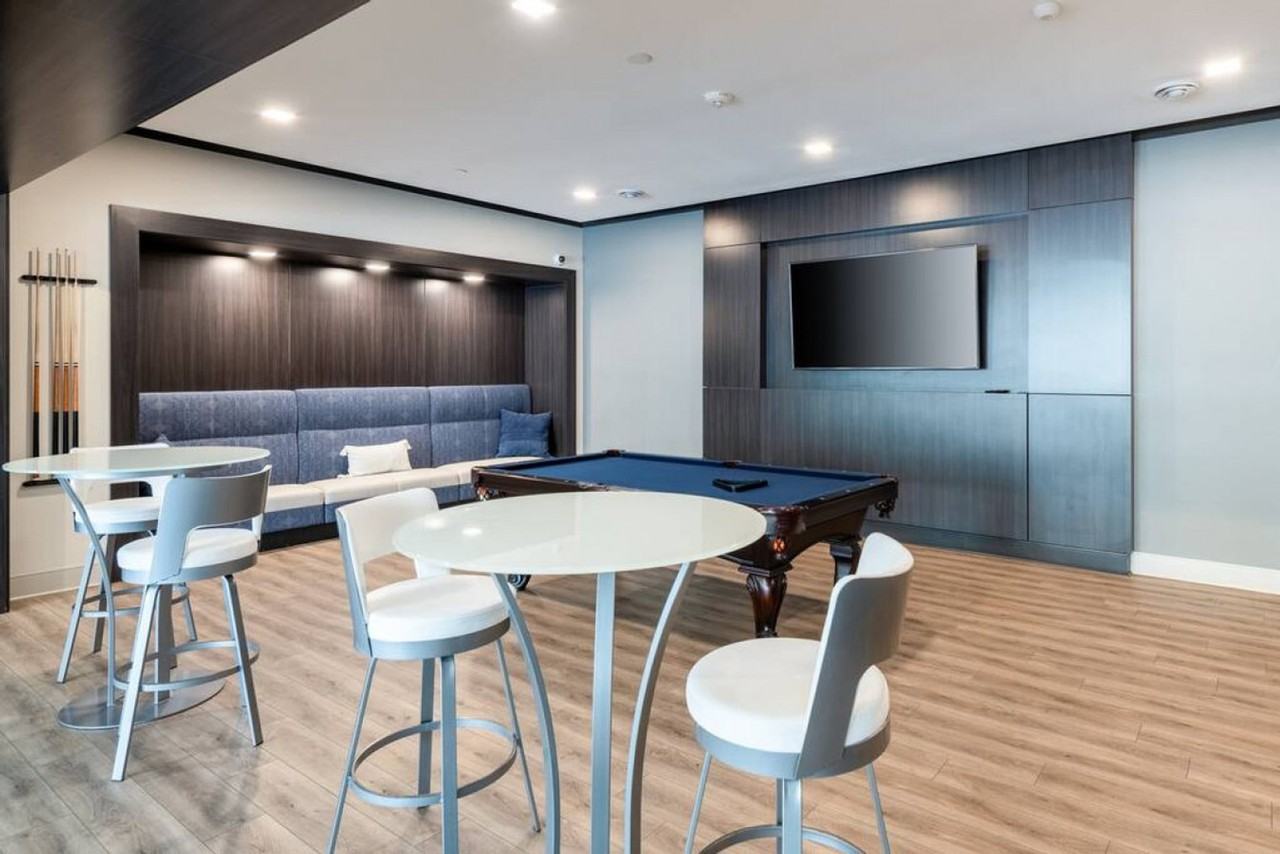 1632 N Franklin Pl #1379005P - Photo 4 of 19