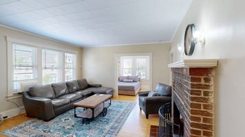 featured image of 128 1/2 Elm St