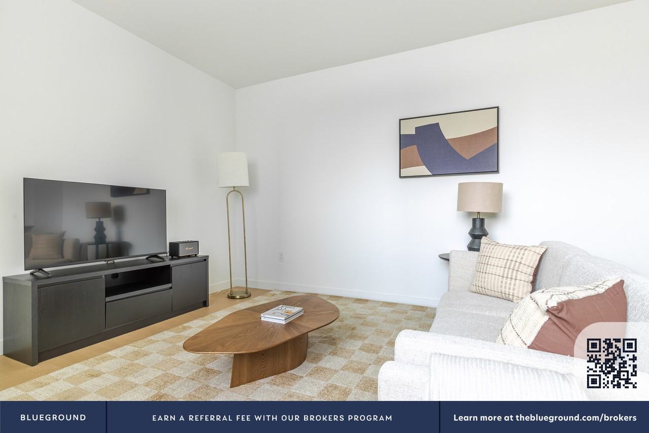 11 Wharf Way - Photo 4 of 22