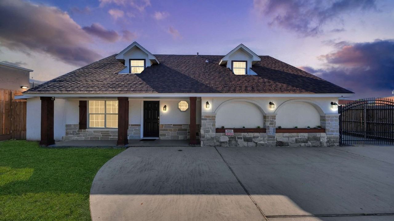 3603 Zoch Ln #1429784P - Photo 3 of 50