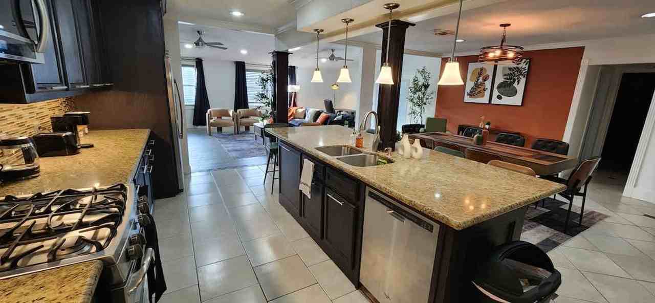 3603 Zoch Ln #1429784P - Photo 5 of 50