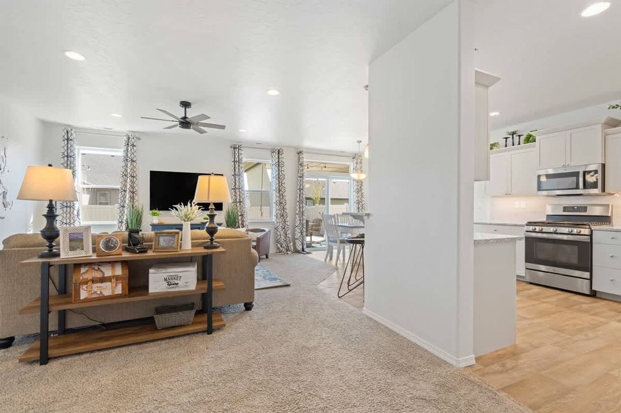 3806 Winged Dove St #1460949P - Photo 2 of 38